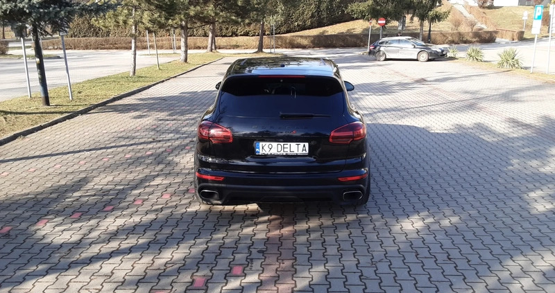 Porsche Cayenne cena 157000 przebieg: 131000, rok produkcji 2017 z Kraków małe 277